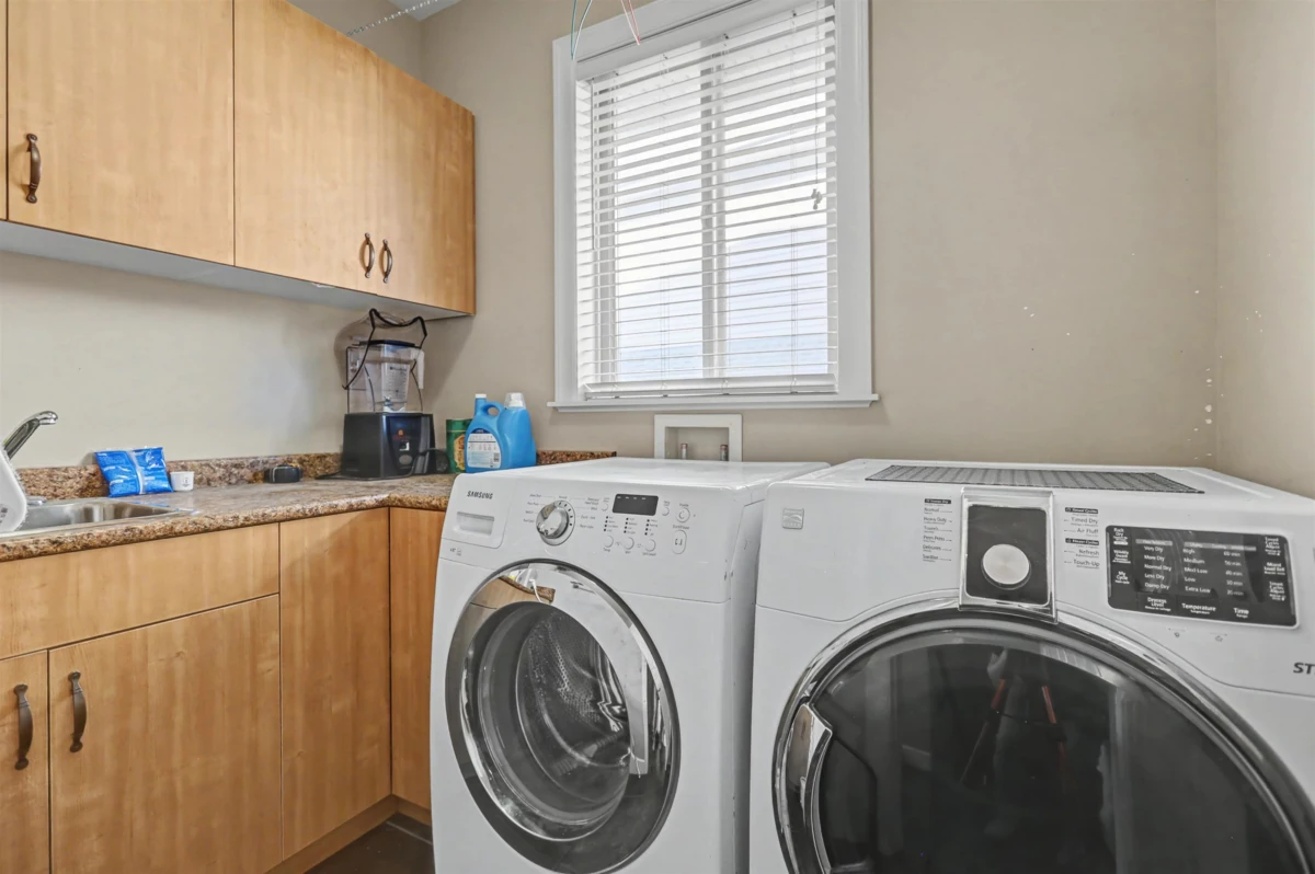 Mudroom Photo of 3493 Applewood Drive, Abbotsford, BC