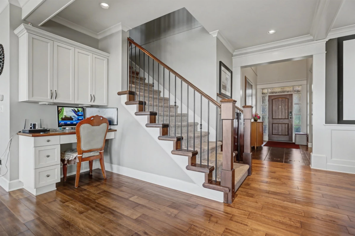 Primary Bedroom Photo of 3493 Applewood Drive, Abbotsford, BC