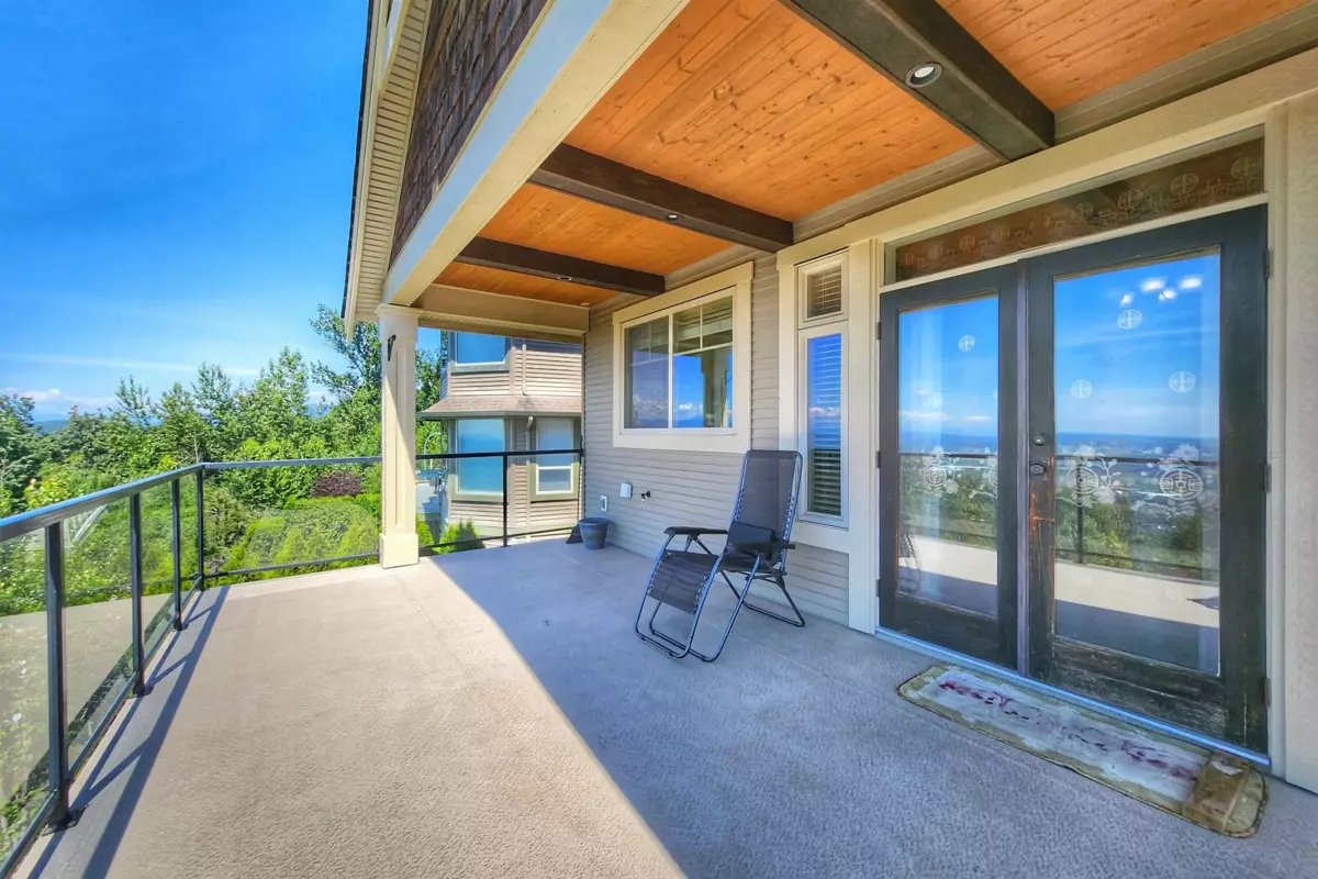 Swimming Pool Photo of 3493 Applewood Drive, Abbotsford, BC