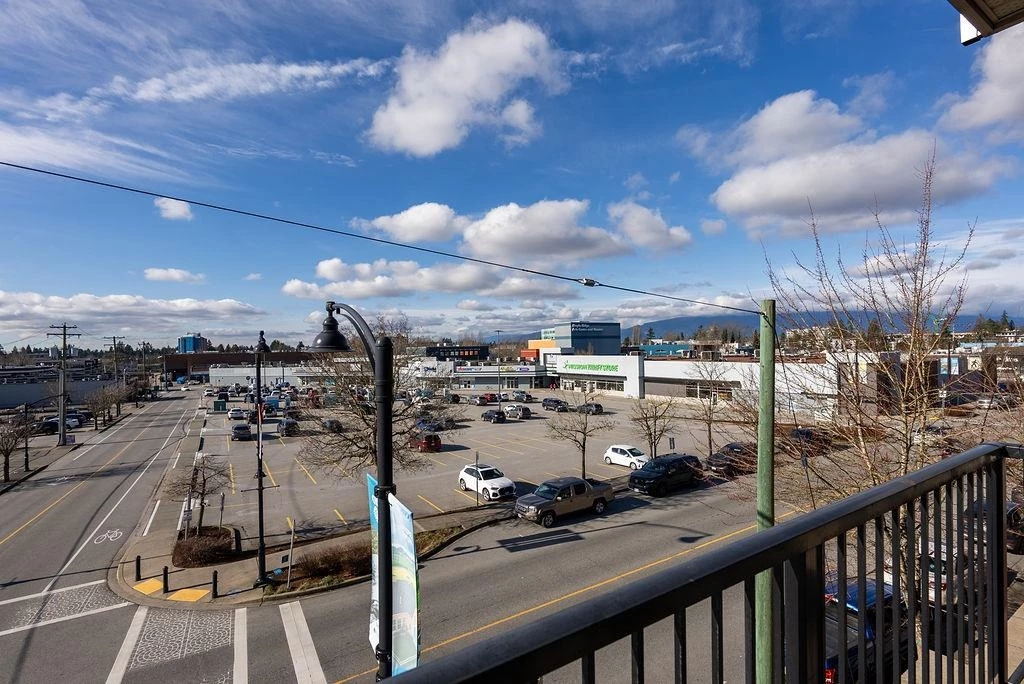 Office / Den Photo of 305 11862 226 Street, Maple Ridge, BC