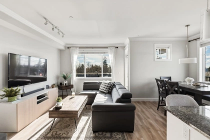 305 11862 226 Street, Maple Ridge, BC, East Central — 2 bed apartment/condo for sale