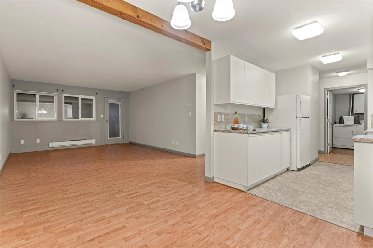 Hallway Photo of 106 7694 Evans Road, Chilliwack, BC