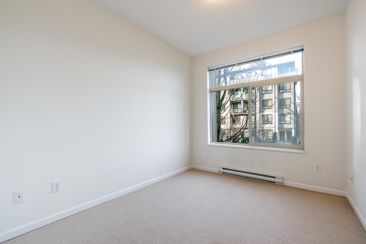 Mudroom Photo of 202 15388 101 Avenue, Surrey, BC