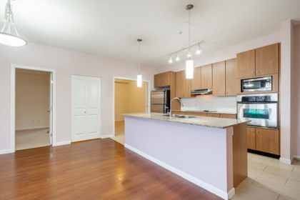 202 15388 101 Avenue, Surrey, BC