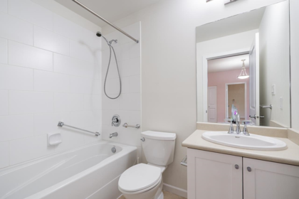 Hallway Photo of 202 15388 101 Avenue, Surrey, BC