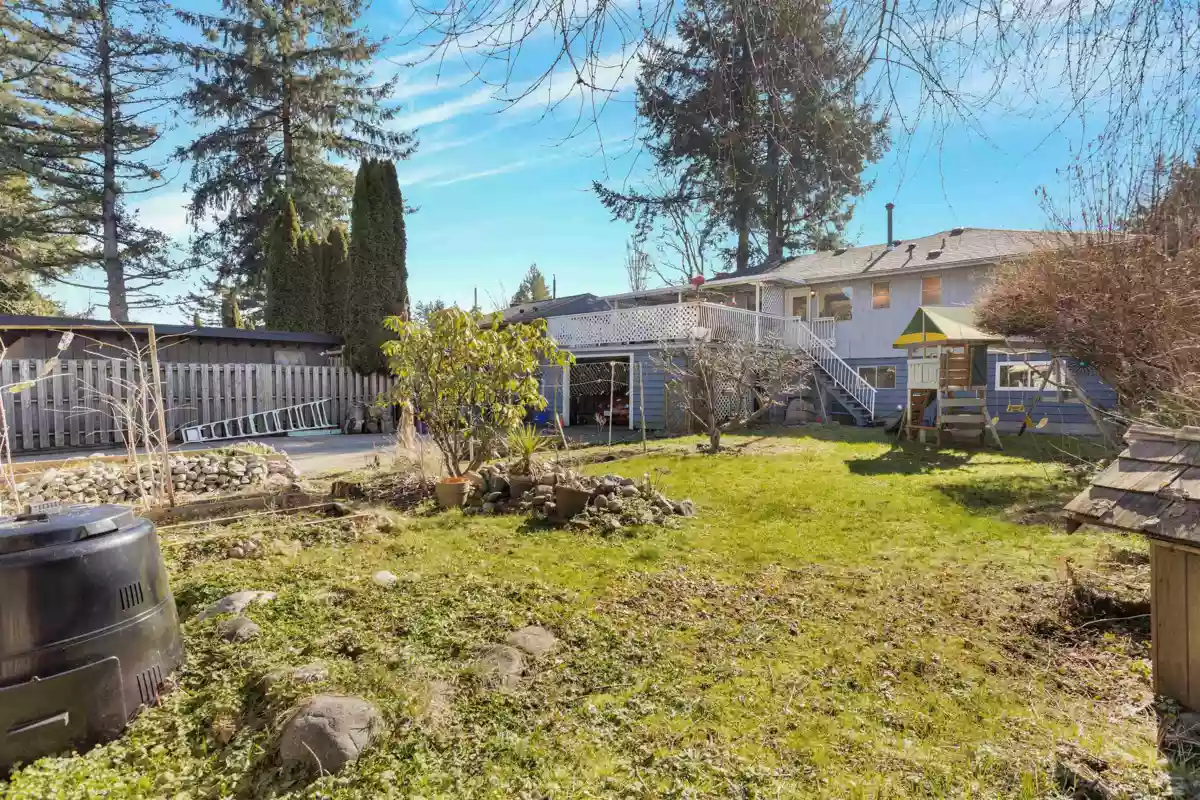 Garden / Landscaping Photo of 14663 109 Avenue, Surrey, BC