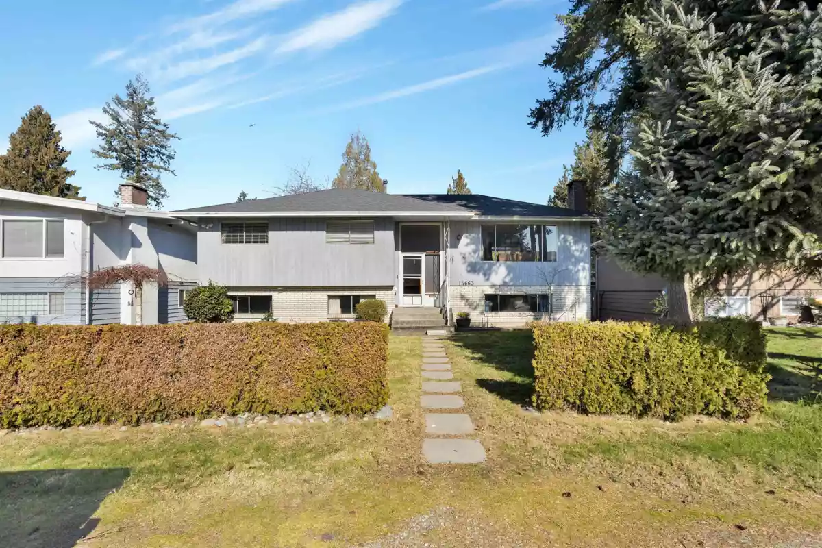 Hot Tub / Spa Photo of 14663 109 Avenue, Surrey, BC