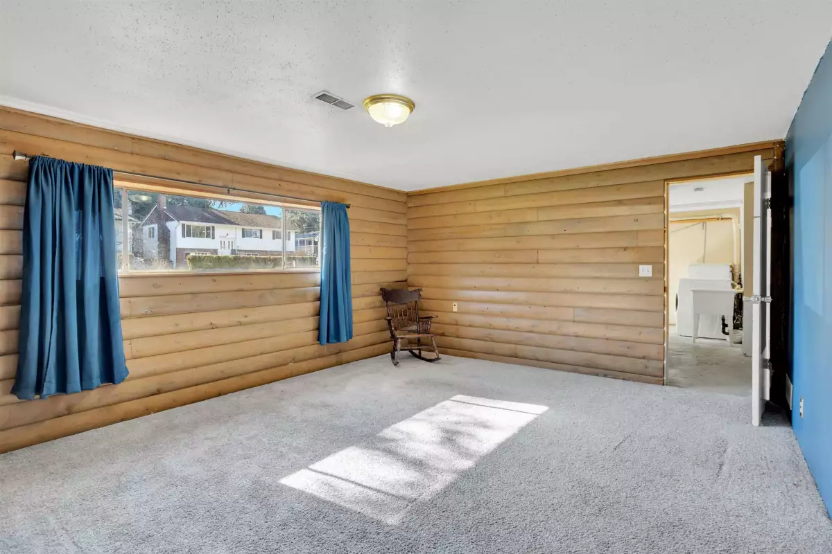 Laundry Room Photo of 14663 109 Avenue, Surrey, BC