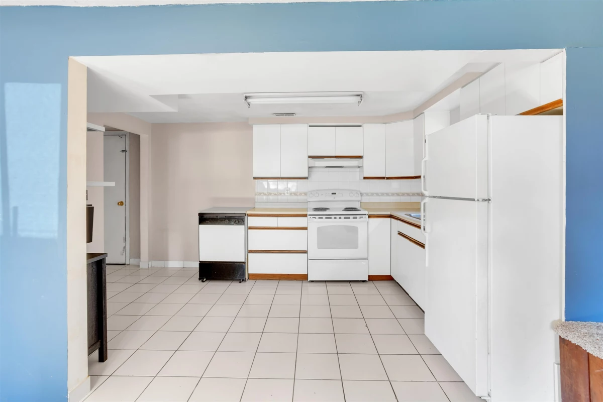 Mudroom Photo of 14663 109 Avenue, Surrey, BC