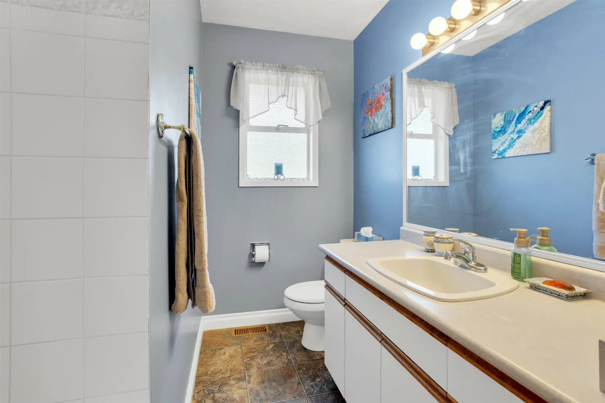 Office / Den Photo of 14663 109 Avenue, Surrey, BC