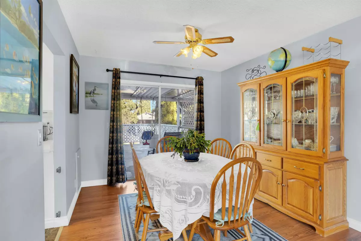 Primary Bathroom Photo of 14663 109 Avenue, Surrey, BC