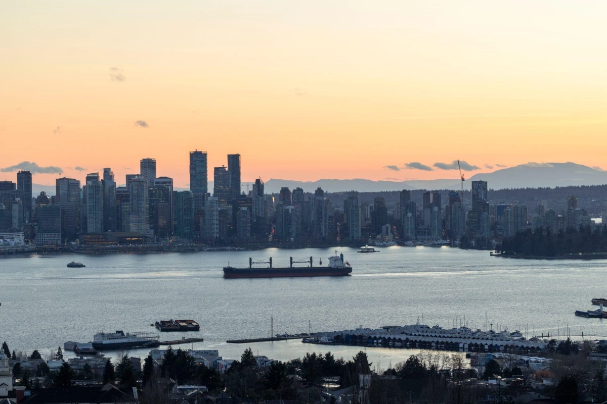 Basement Recreation Room Photo of 1401 120 W 16th Street, North Vancouver, BC