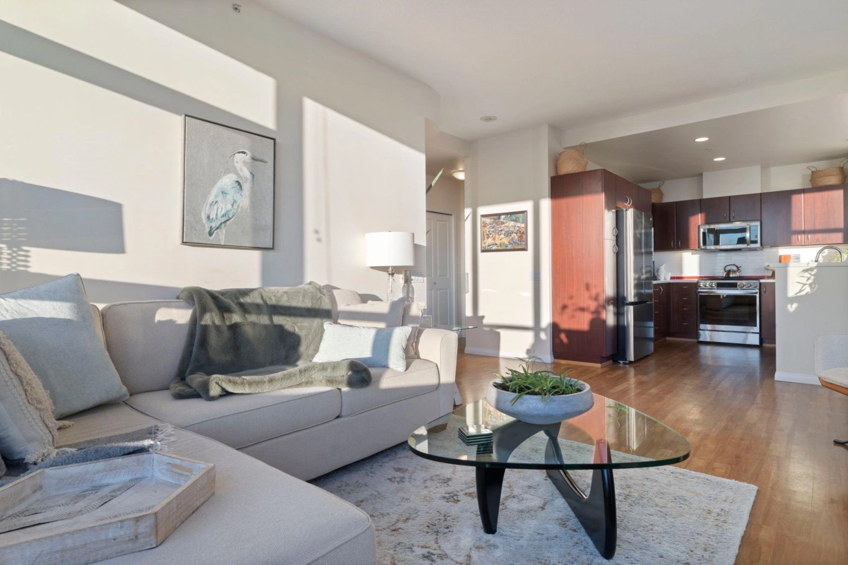 Dining Area Photo of 1401 120 W 16th Street, North Vancouver, BC
