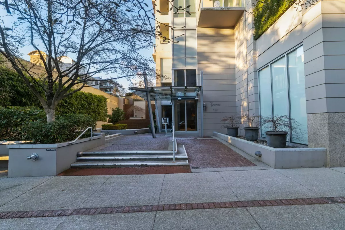 Office / Den Photo of 1401 120 W 16th Street, North Vancouver, BC