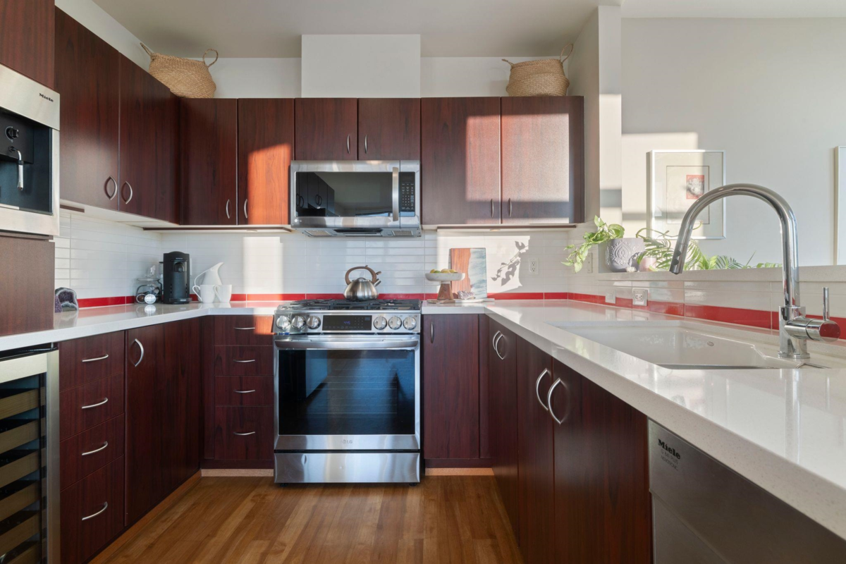 Pantry Photo of 1401 120 W 16th Street, North Vancouver, BC