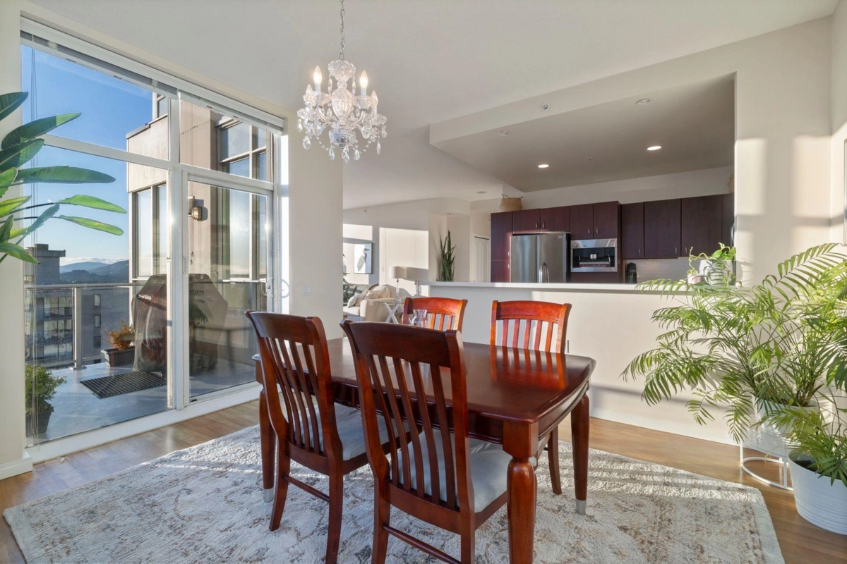 Primary Bathroom Photo of 1401 120 W 16th Street, North Vancouver, BC