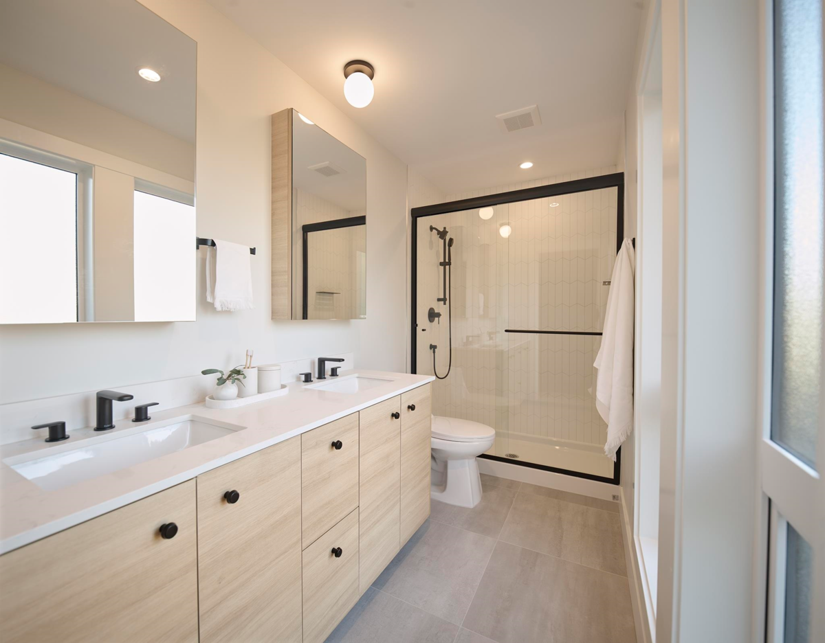 Dining Area Photo of 43 20335 70a Avenue, Langley, BC