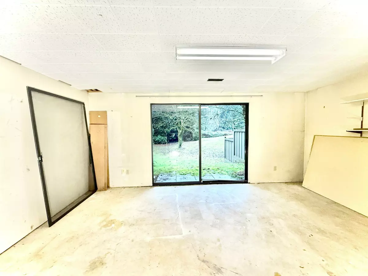 Garden / Landscaping Photo of 111 2915 Norman Avenue, Coquitlam, BC