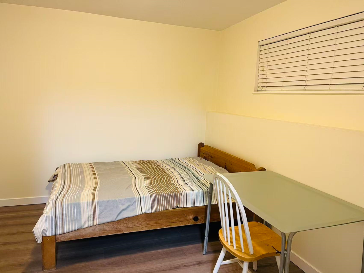 Garden / Landscaping Photo of 675 Duncan Avenue, Burnaby, BC