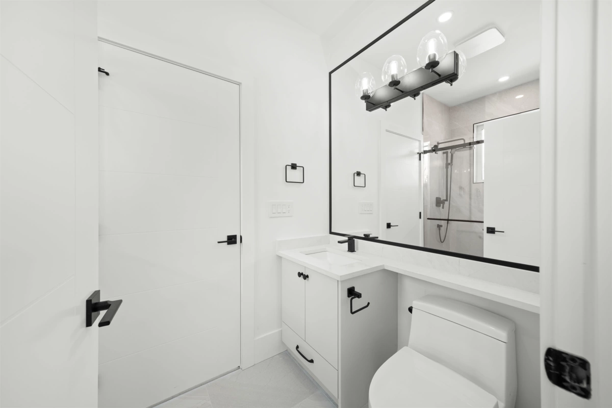 Garden / Landscaping Photo of 7527 205 Street, Langley, BC