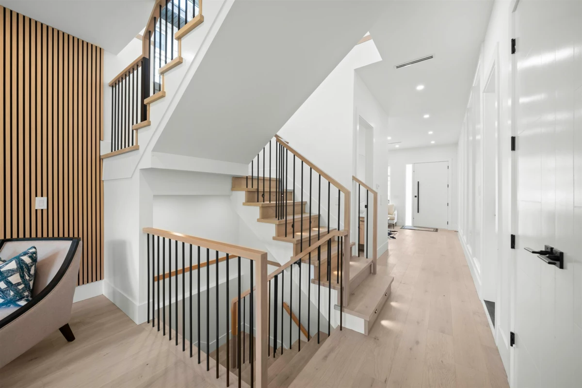 Guest Bathroom Photo of 7527 205 Street, Langley, BC