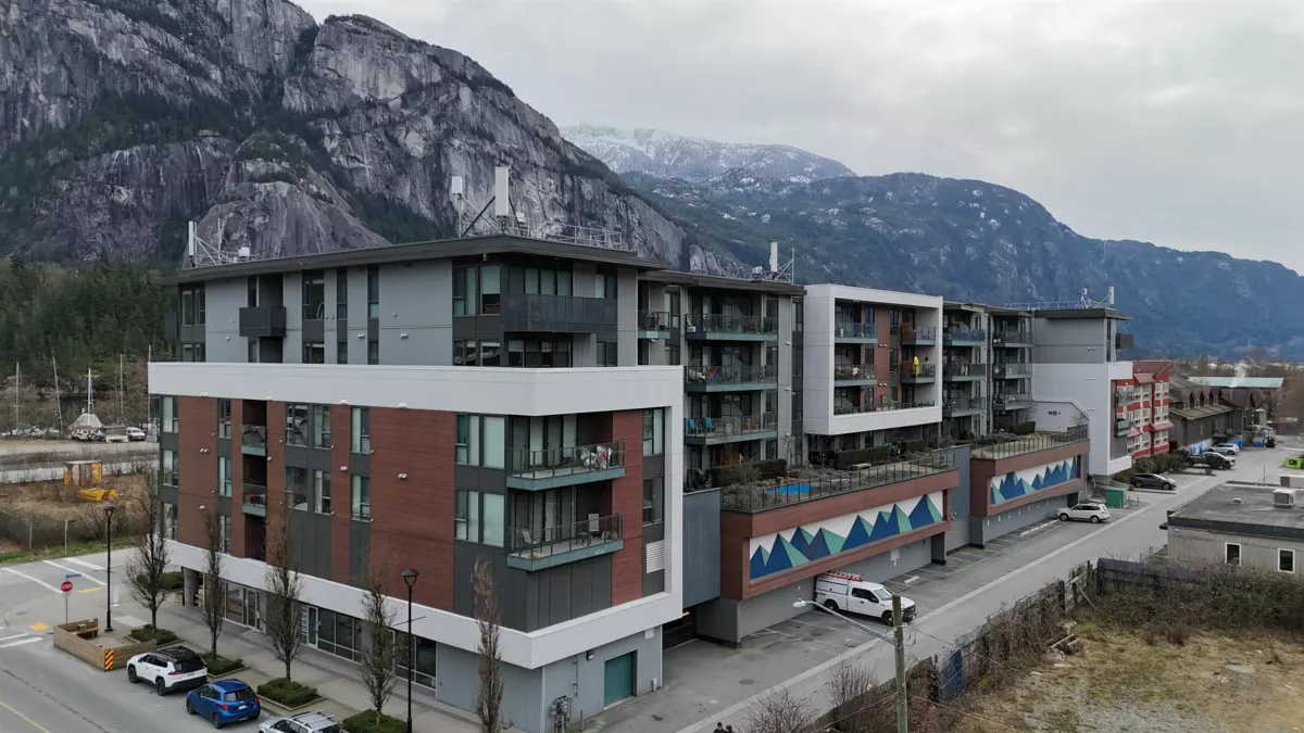 Outdoor Kitchen Photo of 611 37881 Cleveland Avenue, Squamish, BC