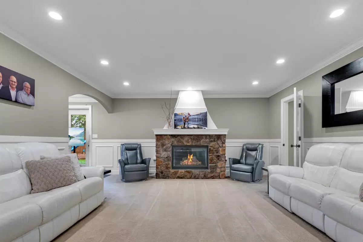 Living Room Photo of 20271 49 Avenue, Langley, BC