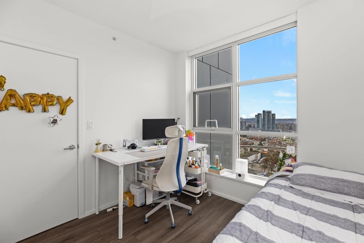 Hallway Photo of 905 3833 Evergreen Place, Burnaby, BC