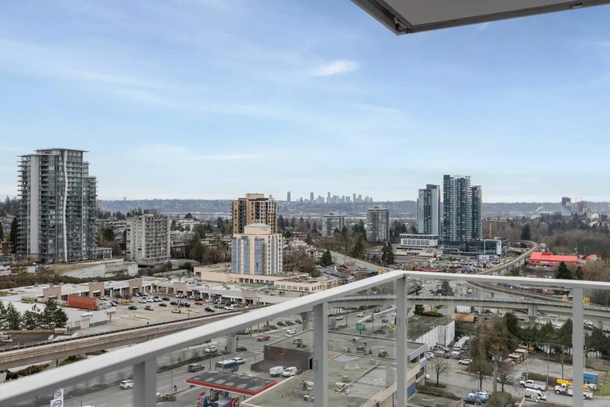 Hot Tub / Spa Photo of 905 3833 Evergreen Place, Burnaby, BC