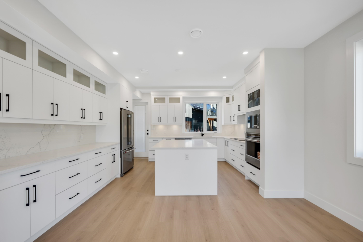 Entry Foyer Photo of 1002 Phare Crescent, Pemberton, BC
