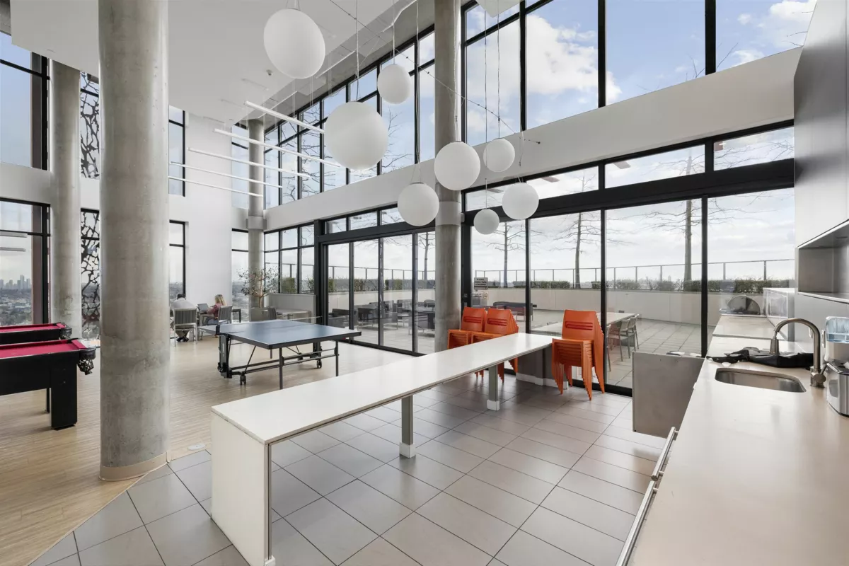 Laundry Room Photo of 1401 108 W Cordova Street, Vancouver, BC