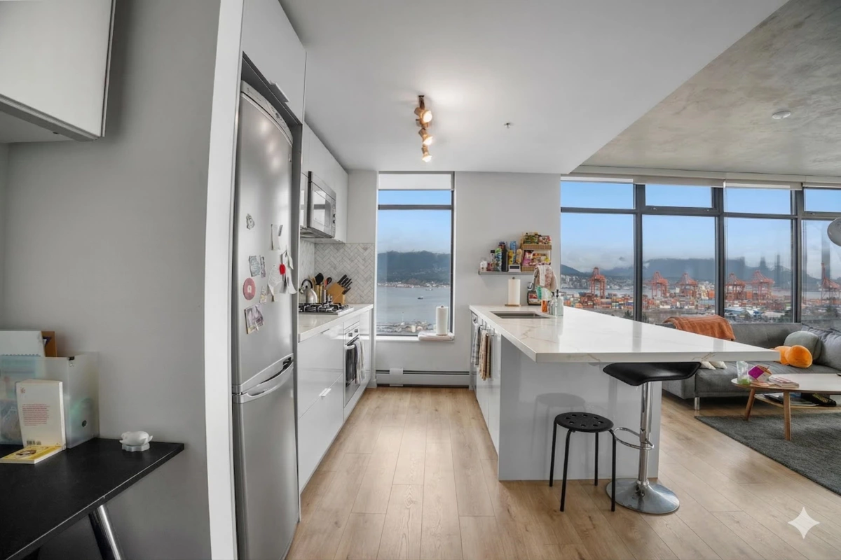 Primary Bedroom Photo of 1401 108 W Cordova Street, Vancouver, BC