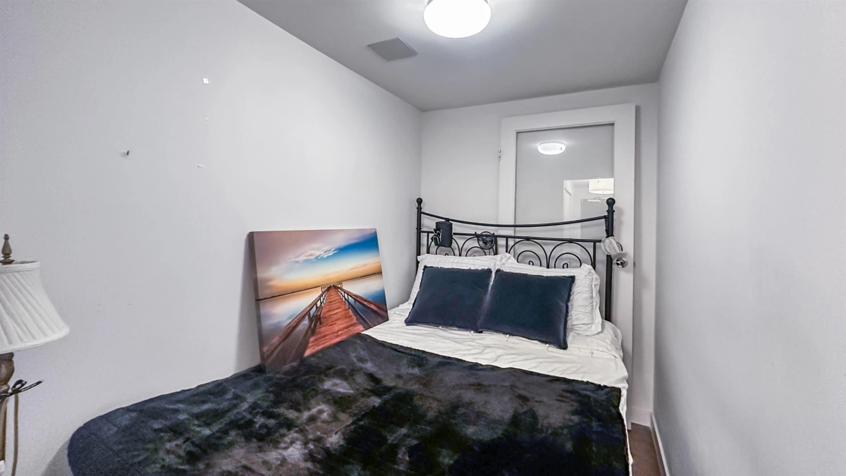 Bedroom 3 Photo of 616 610 Granville Street, Vancouver, BC