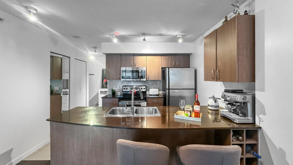 Primary Bedroom Photo of 616 610 Granville Street, Vancouver, BC