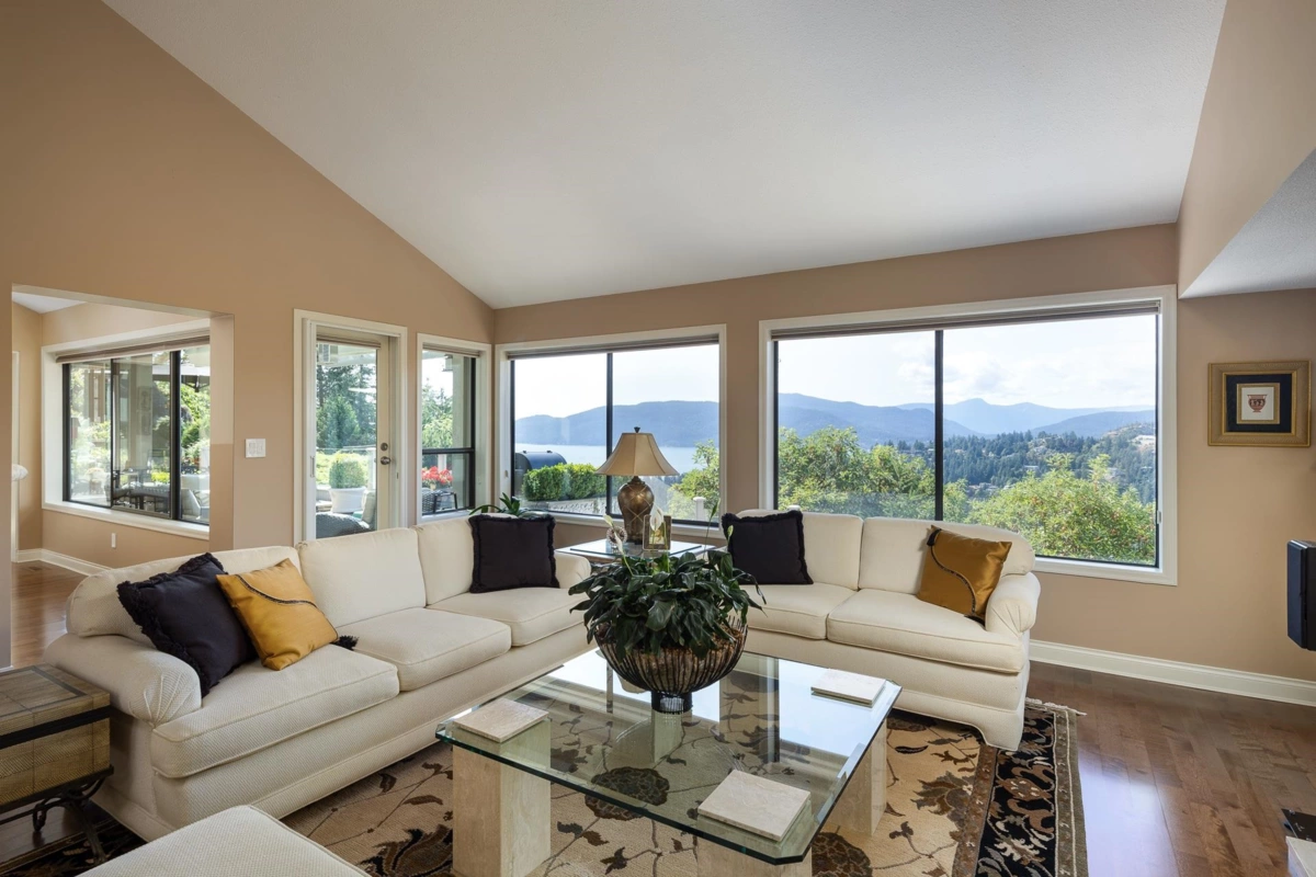 Family Room Photo of 5267 Aspen Drive, West Vancouver, BC