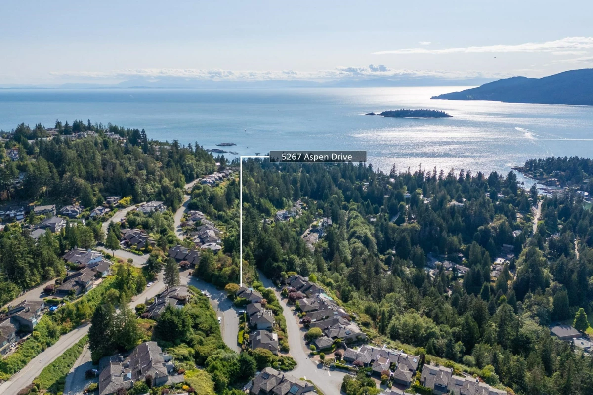 Hot Tub / Spa Photo of 5267 Aspen Drive, West Vancouver, BC