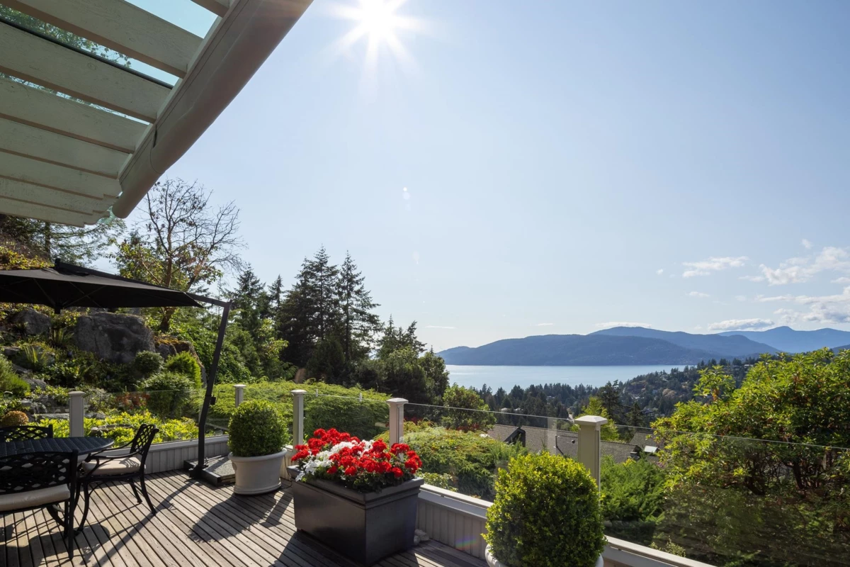 Staircase Photo of 5267 Aspen Drive, West Vancouver, BC