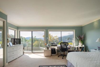 Basement Recreation Room Photo of 5267 Aspen Drive, West Vancouver, BC