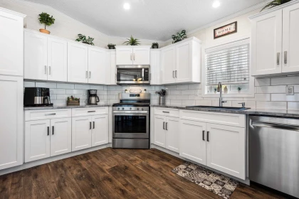 Kitchen Island Photo of 26 6035 Vedder Road, Chilliwack, BC