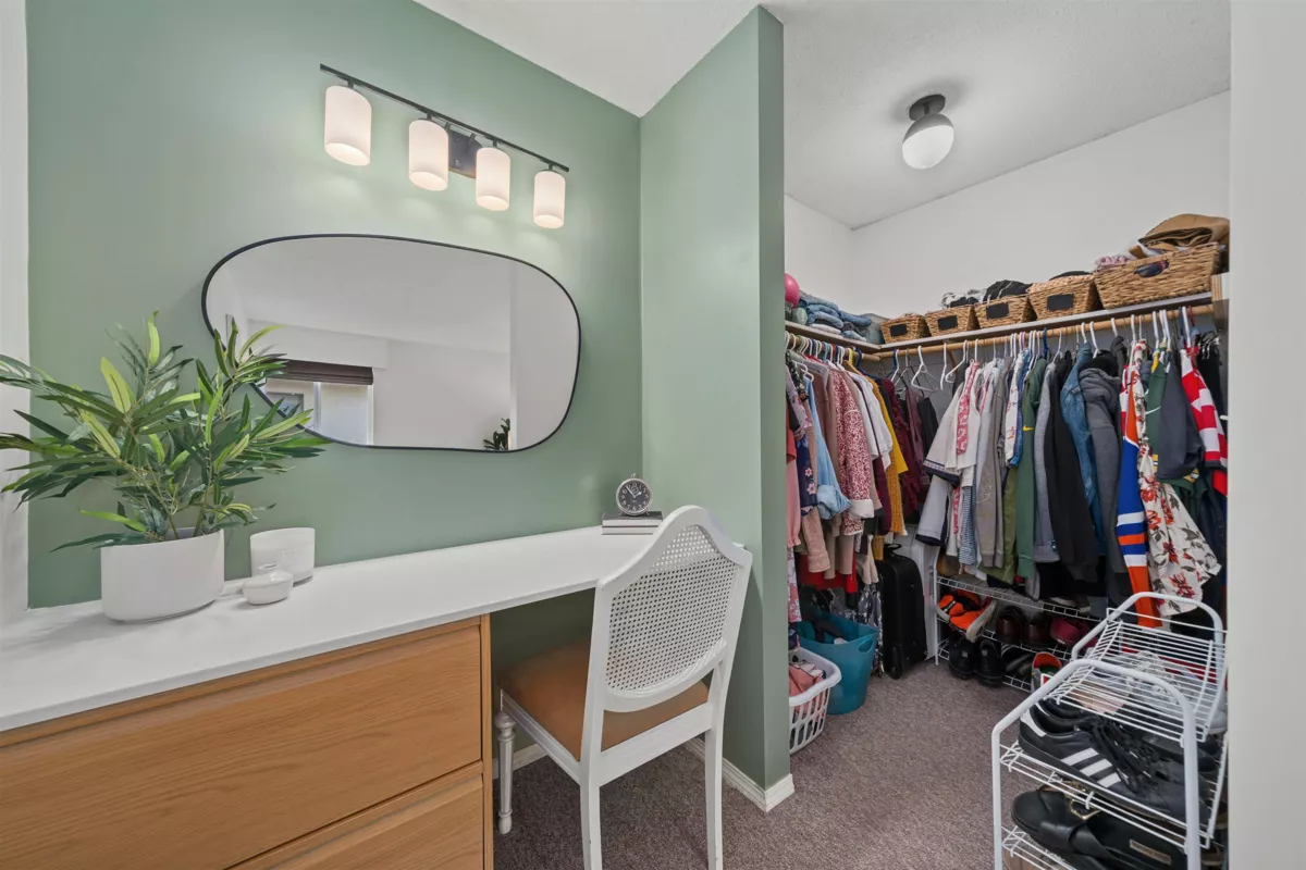 Garage Interior Photo of 33139 Myrtle Avenue, Mission, BC