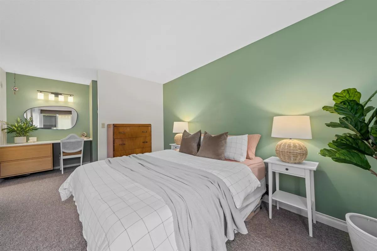 Hallway Photo of 33139 Myrtle Avenue, Mission, BC