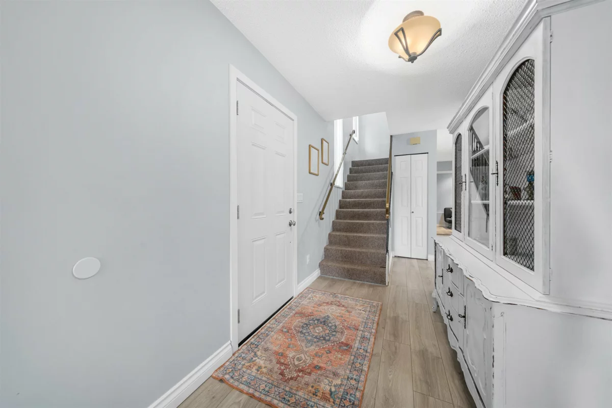 Kitchen Photo of 33139 Myrtle Avenue, Mission, BC