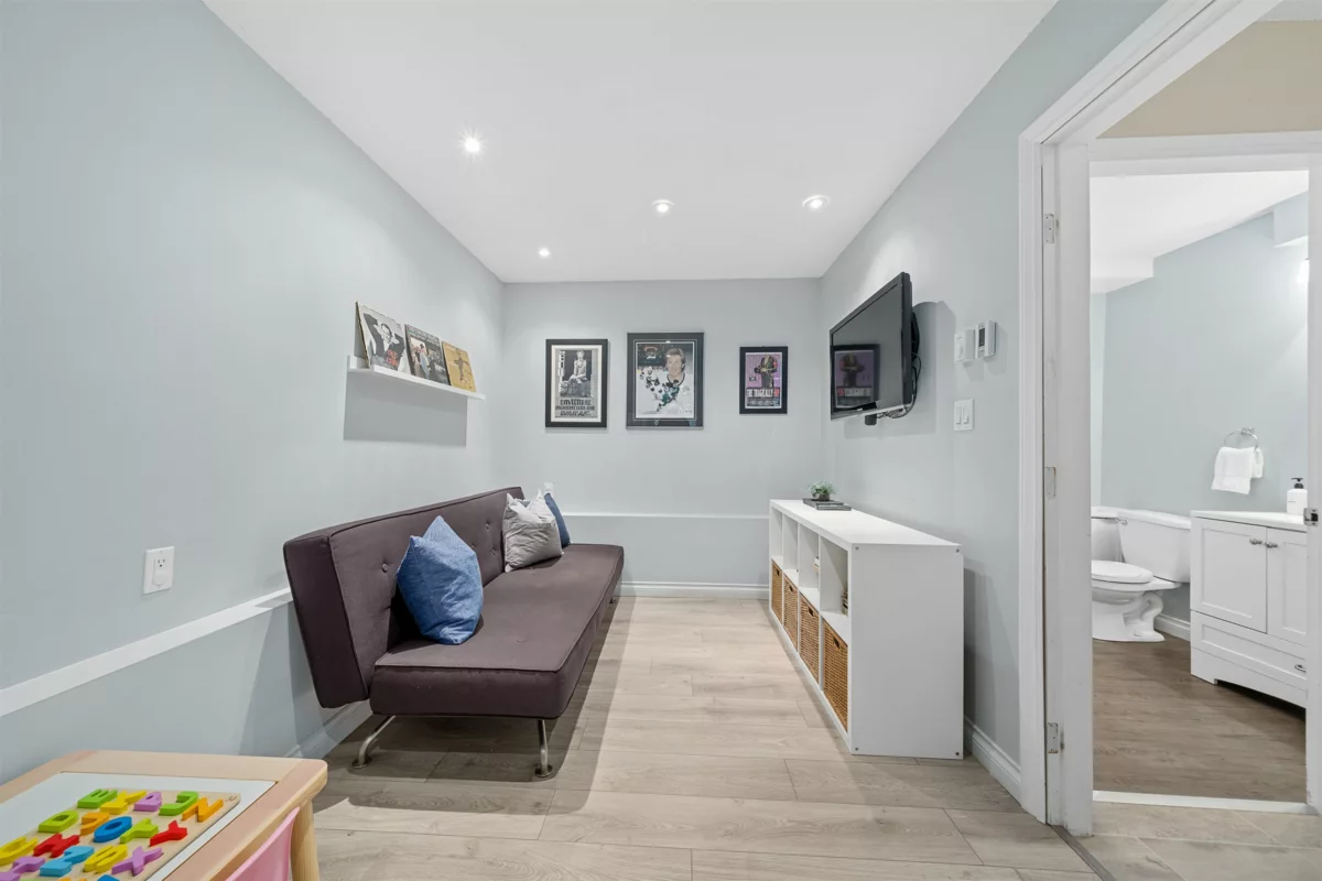 Office / Den Photo of 33139 Myrtle Avenue, Mission, BC