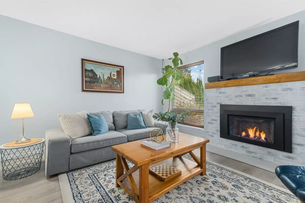 Primary Bedroom Photo of 33139 Myrtle Avenue, Mission, BC