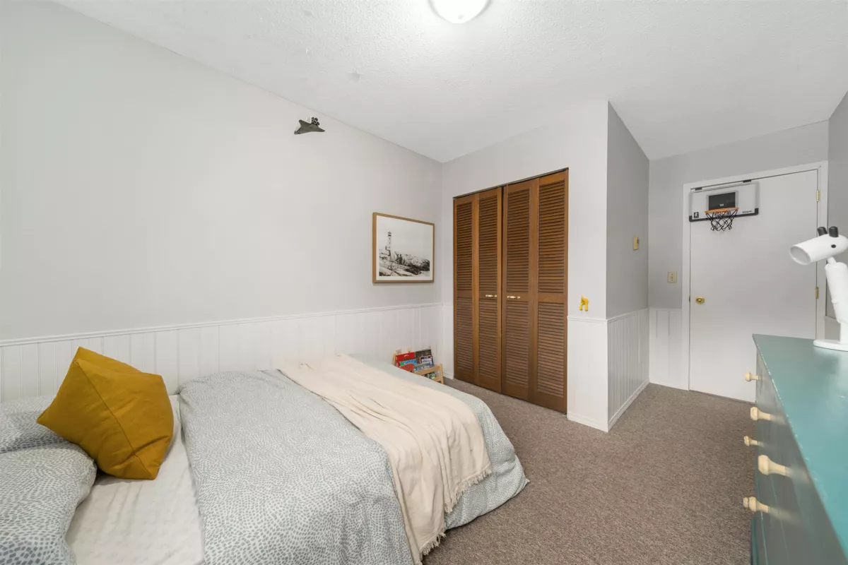 Swimming Pool Photo of 33139 Myrtle Avenue, Mission, BC