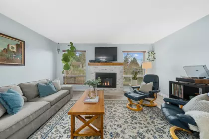 Breakfast Nook Photo of 33139 Myrtle Avenue, Mission, BC