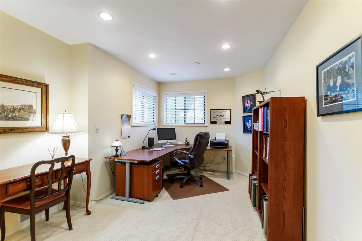 Powder Room Photo of 1 15140 20 Avenue, Surrey, BC