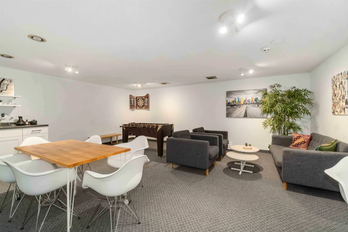 Garden / Landscaping Photo of 104 2910 Ontario Street, Vancouver, BC
