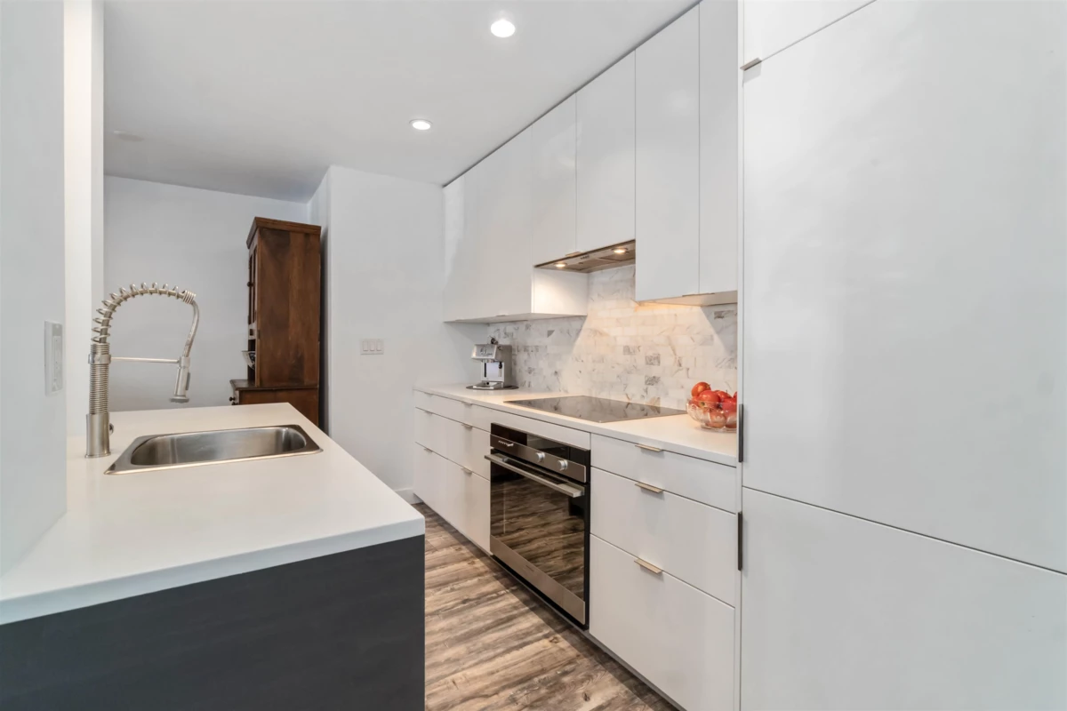 Powder Room Photo of 104 2910 Ontario Street, Vancouver, BC