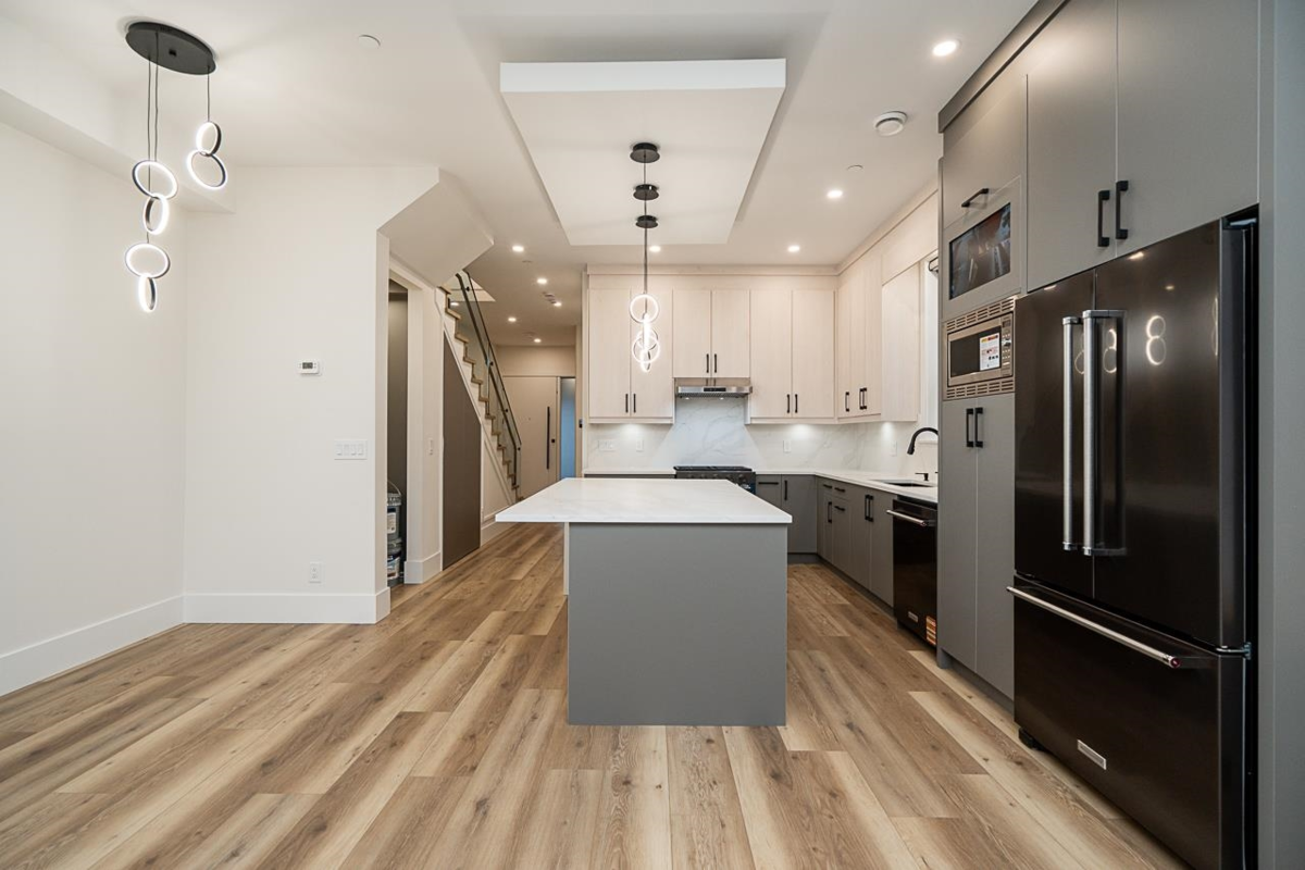 Breakfast Nook Photo of 3055 York Street, Port Coquitlam, BC